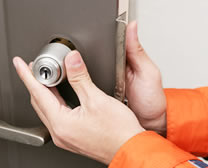 �Ƃ̃J�M�E�}���V�����̃J�M�̌���